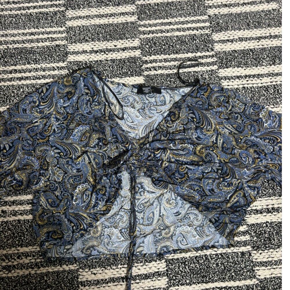 FORVER 21 WOMEN'S 3X BLUE PAISELY CINCHED CROPPED TOP